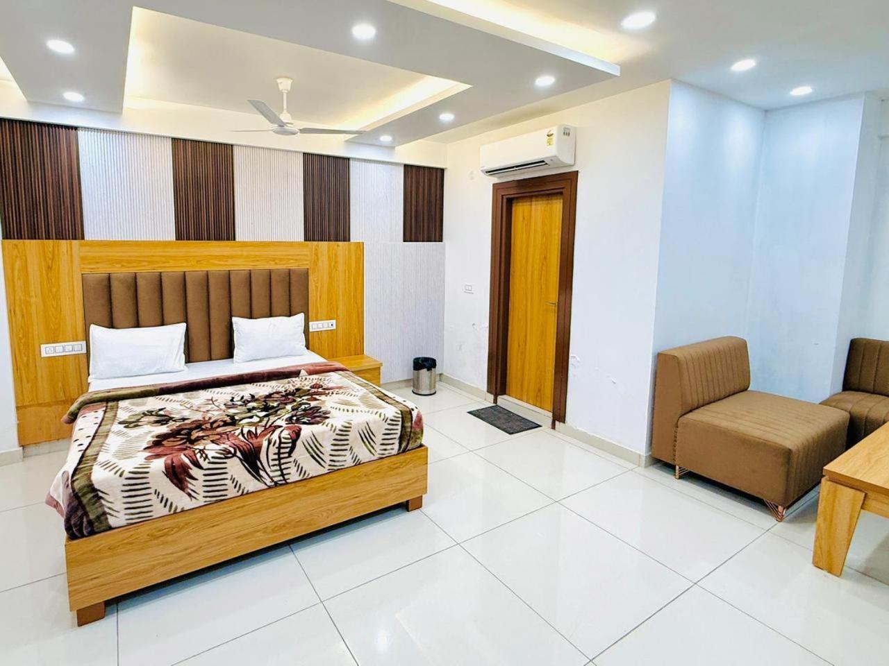 Hotel Swagat Residency Sohāna Esterno foto