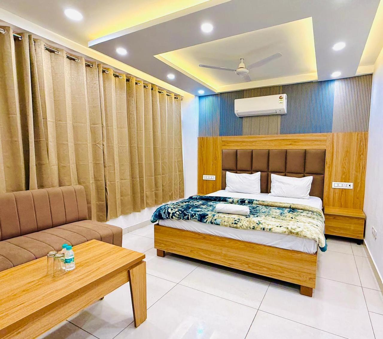 Hotel Swagat Residency Sohāna Esterno foto